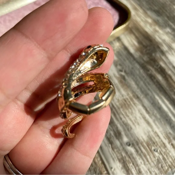 Woman’s Gold ring snake diamonds elastic band - Picture 11 of 12